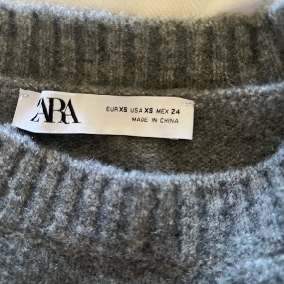 Zara Gray Crew Neck Sweater Size XS - Picture 3 of 6